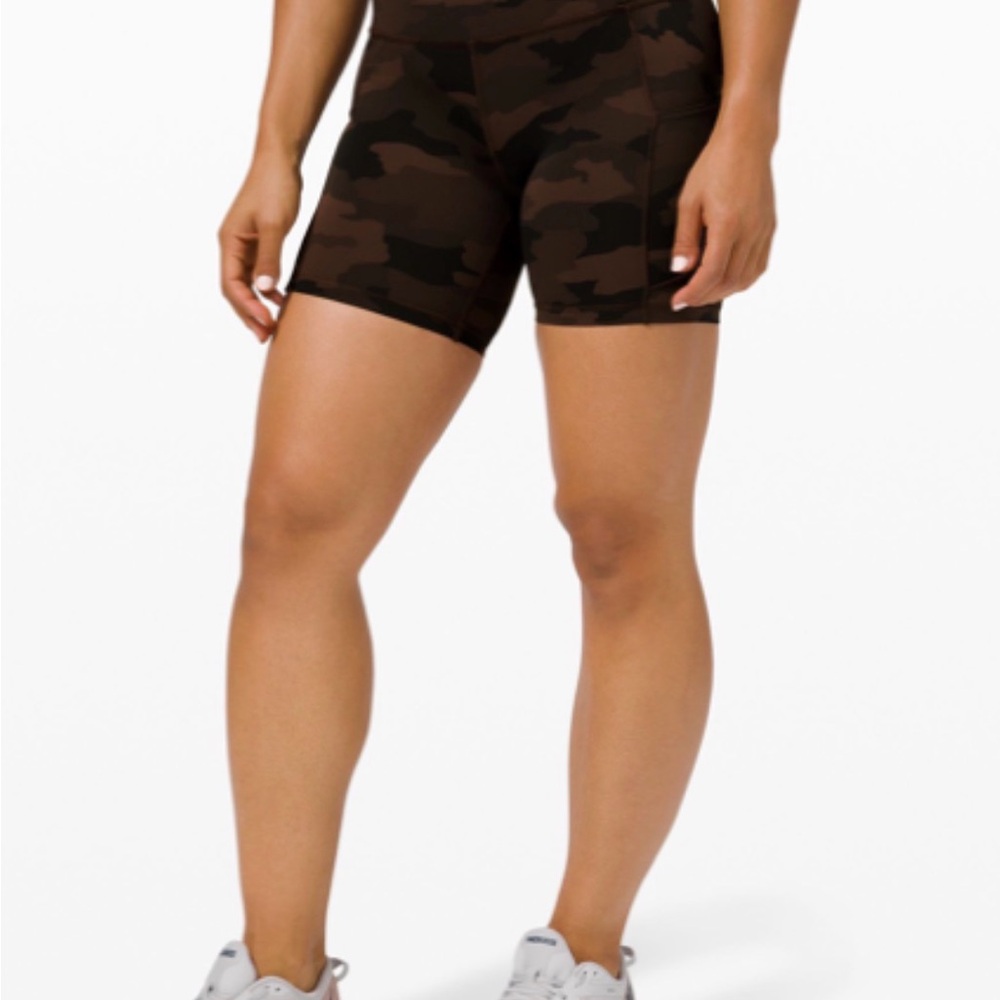 Lululemon Fast and Free short 6 inch size 8